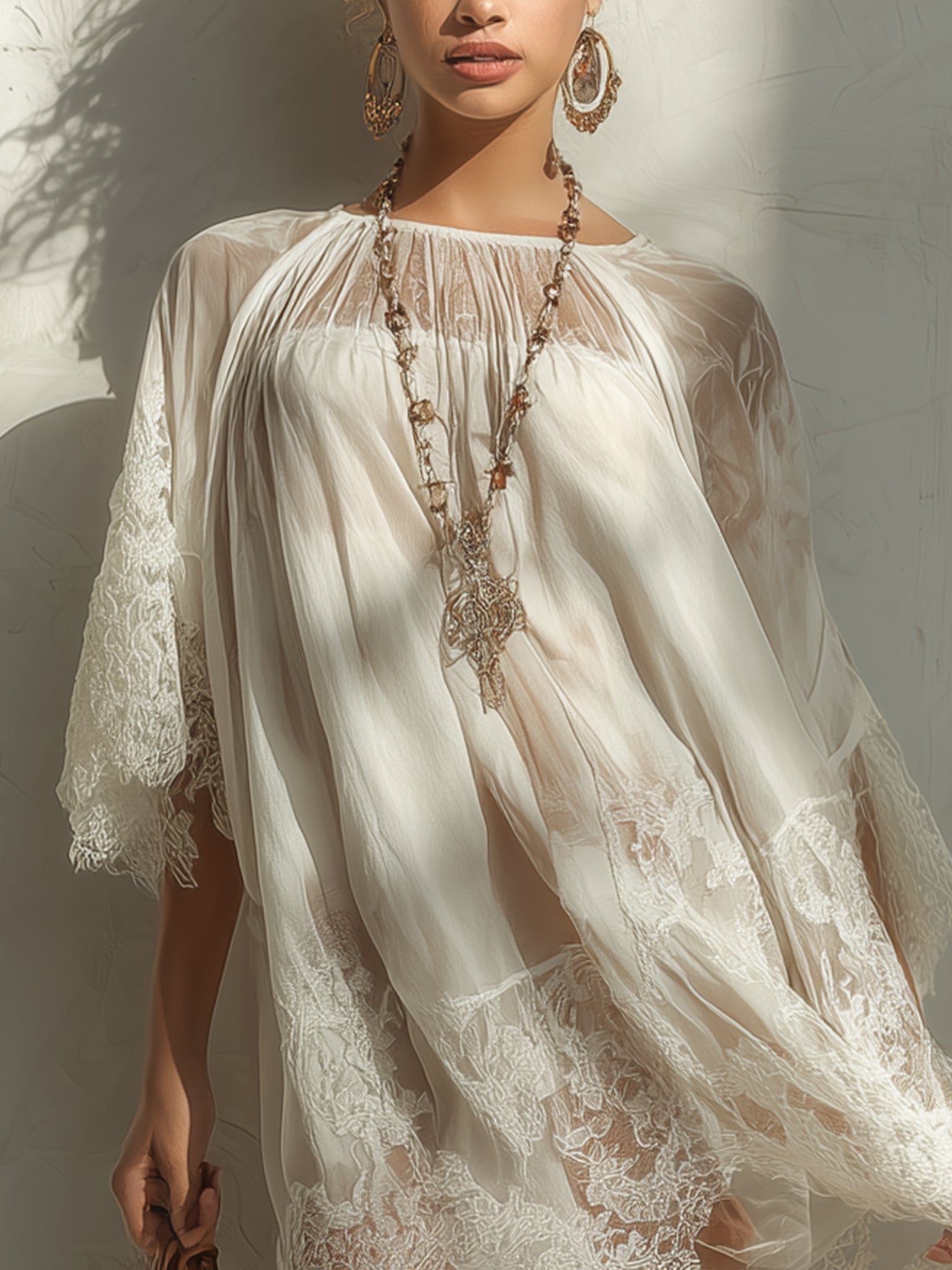 Liva | Hvid chiffon-minikjole med blonder