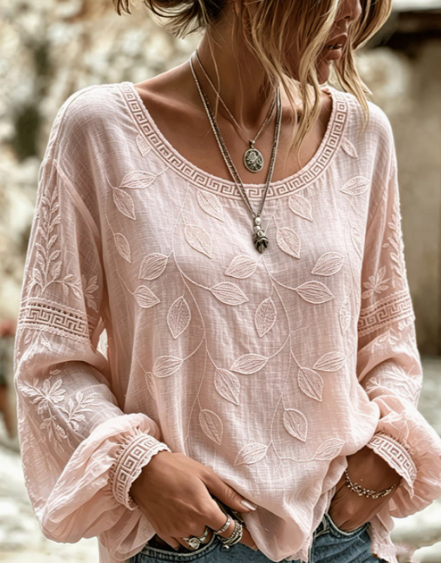 Noor | Pudderrosa bluse med bladbroderi