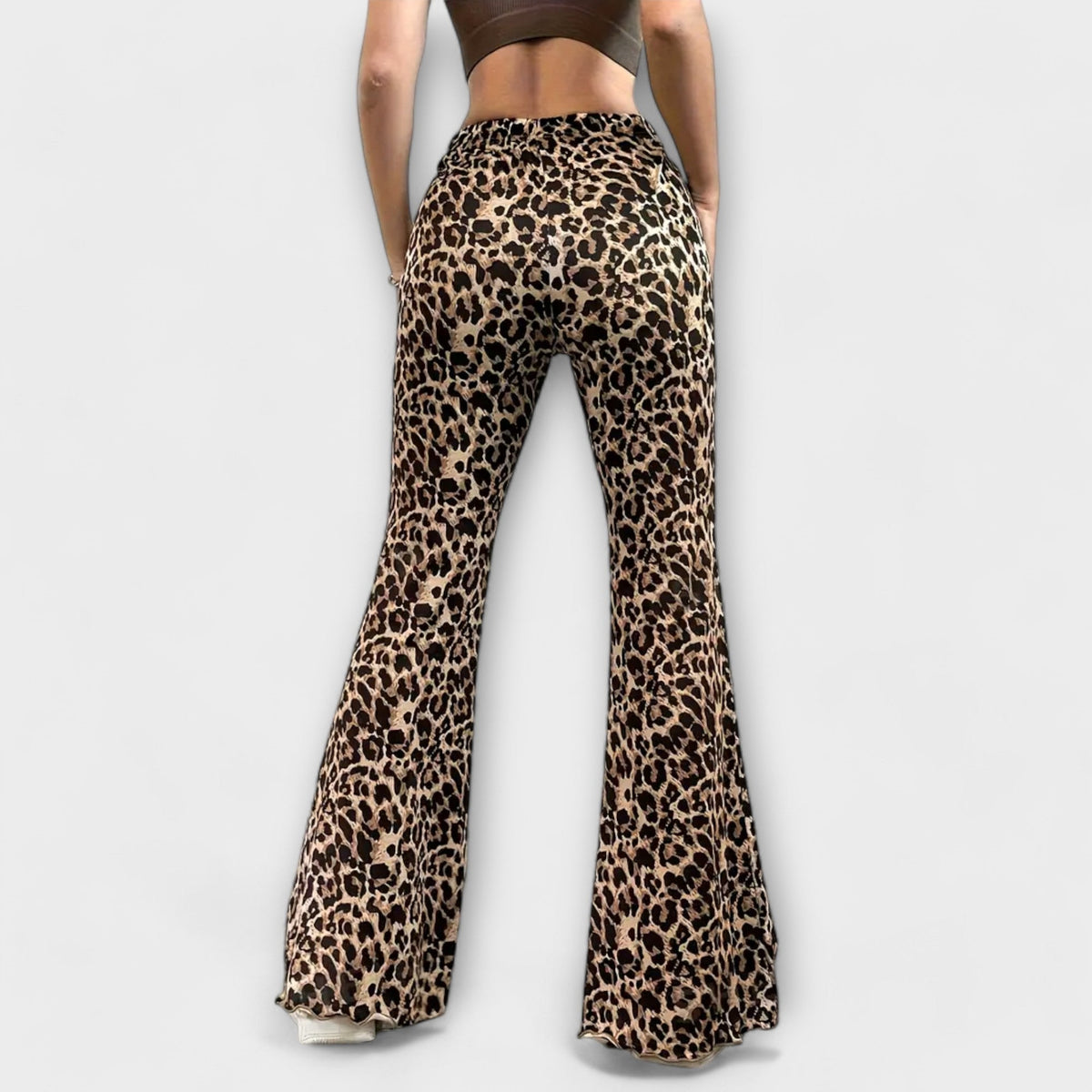 Charie | Højtaljede bootcutbukser med leopardprint