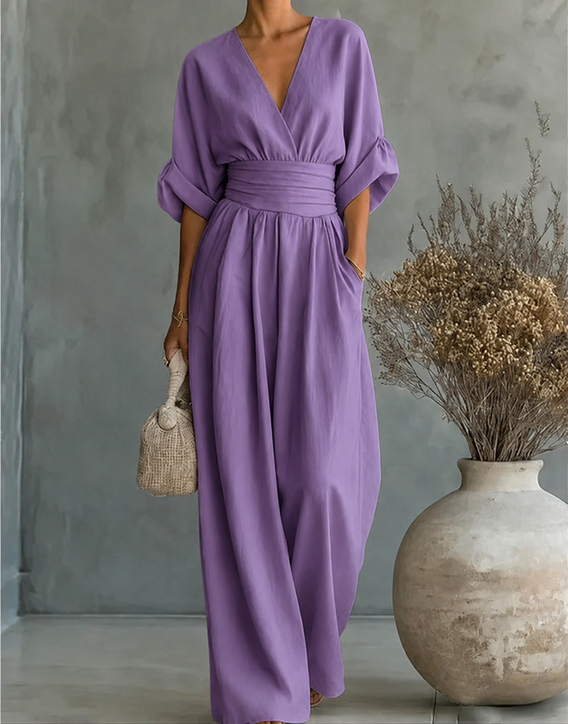 Noelia – Elegant jumpsuit med V-hals