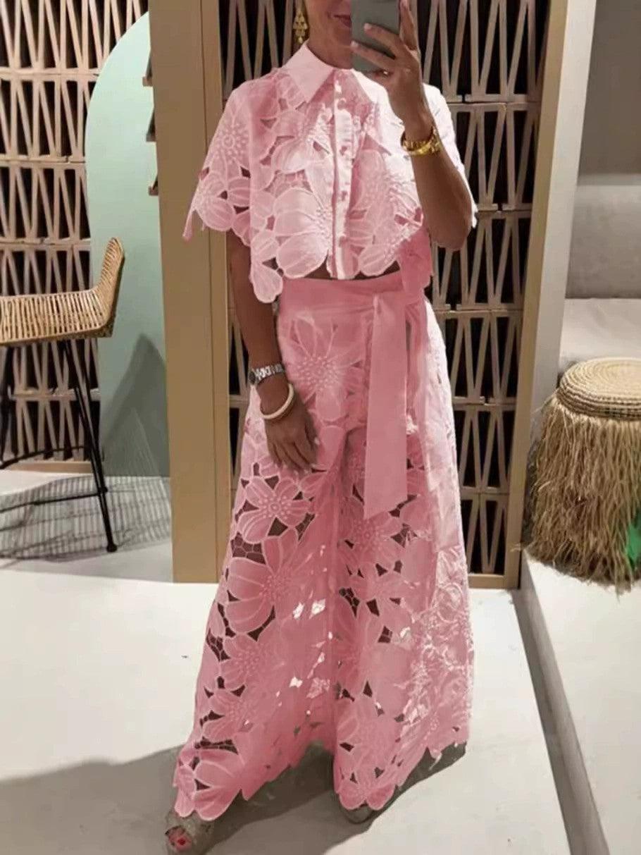 Mira | Sæt med top og bukser med blomsterprint med broderi