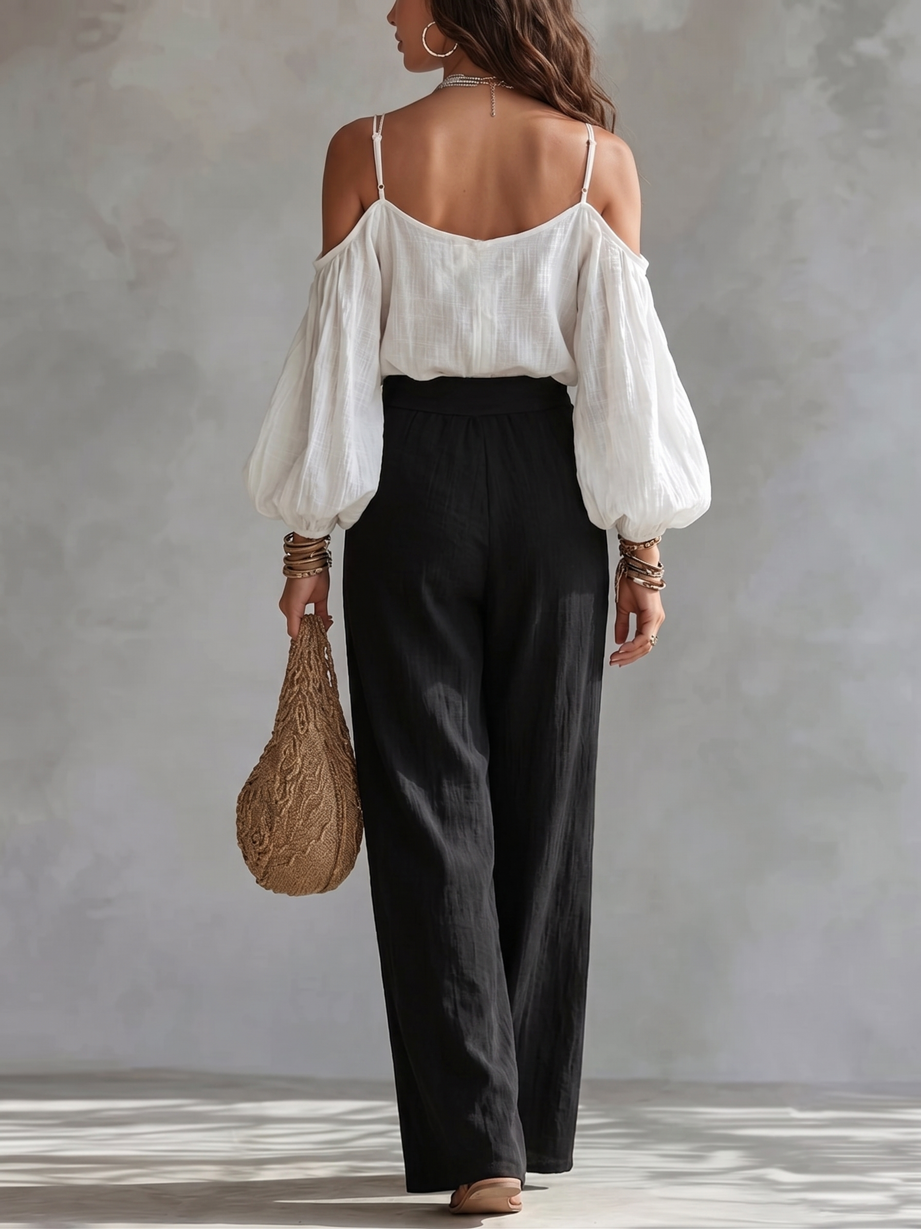 Ida | Sort-hvid sæt med top og bukser med vide ben med off-shoulder