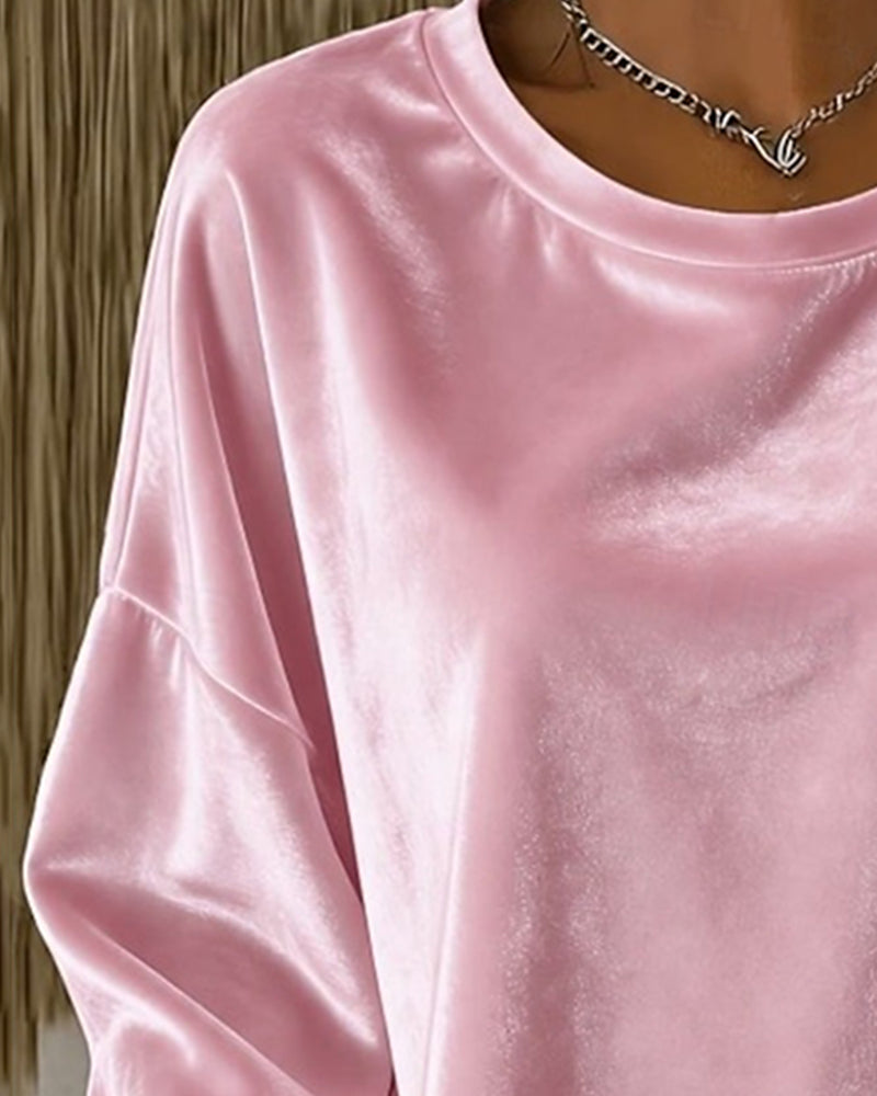 Astrid | Afslappet bluse med rund hals og drop shoulder