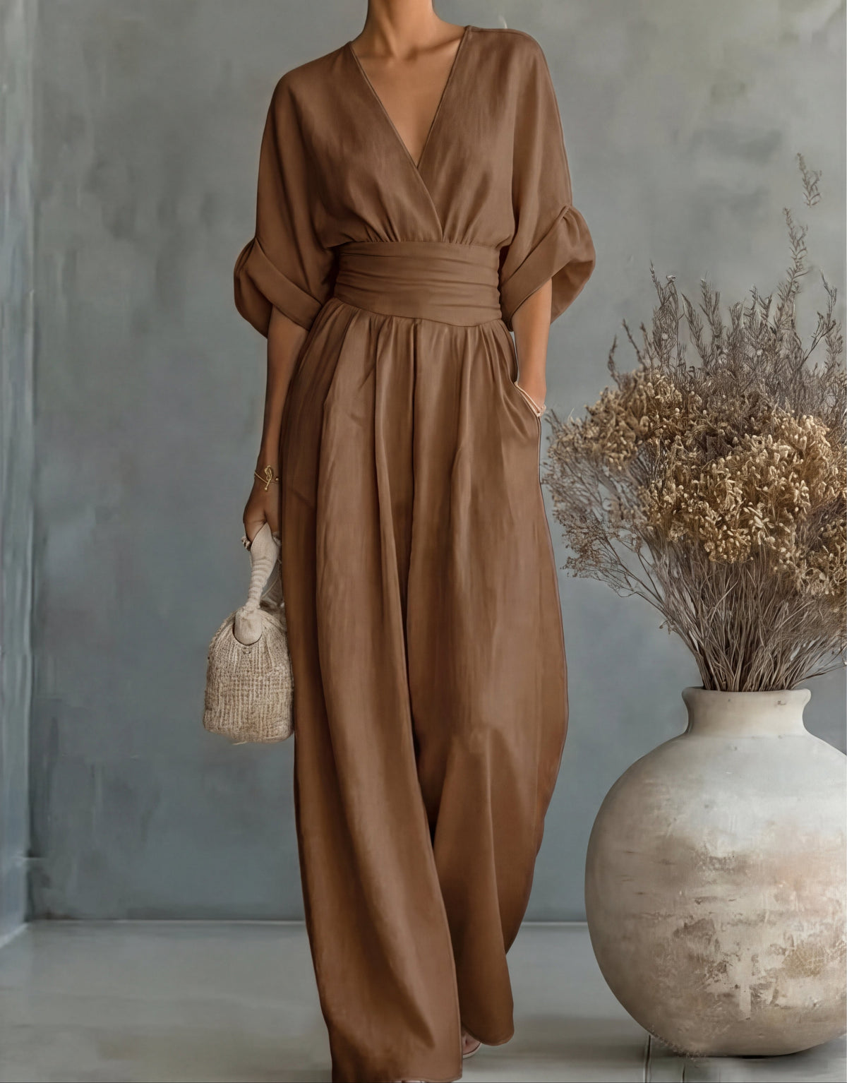 Noelia – Elegant jumpsuit med V-hals