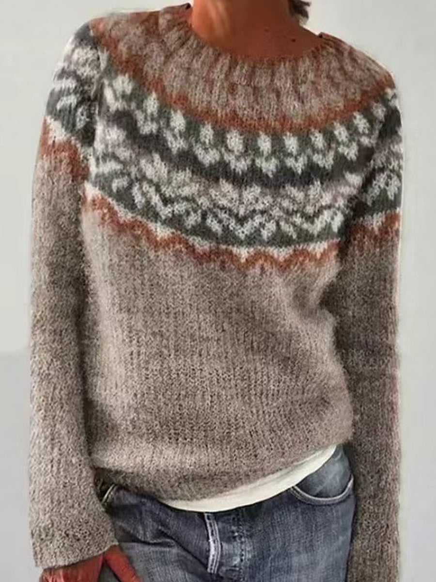 Ingrid | Camel striktrøje med rund hals og pullover-pasform med islandsk mønster