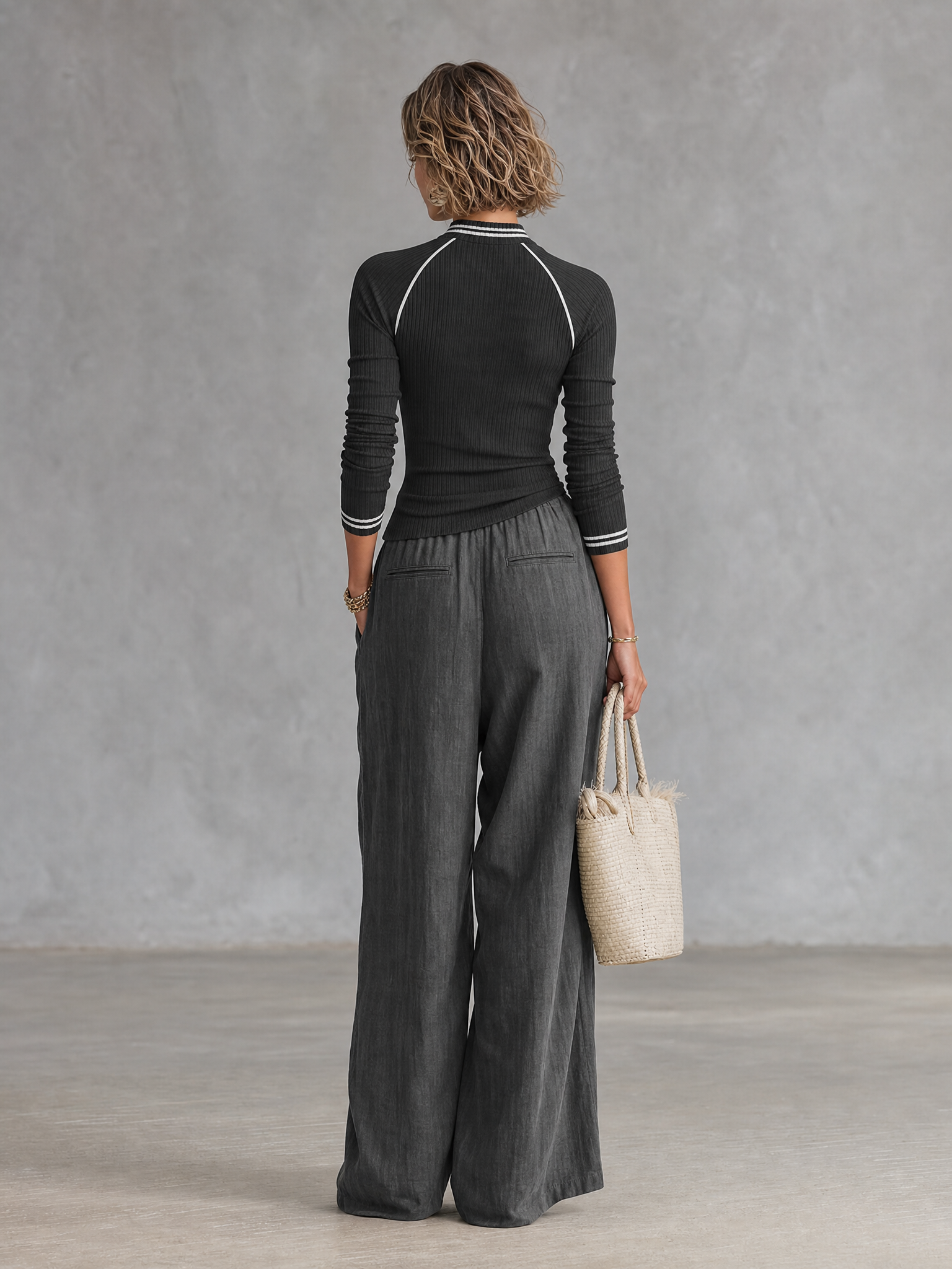 Dina | Afslappet strikket sweater- og buksesæt med vide bukser