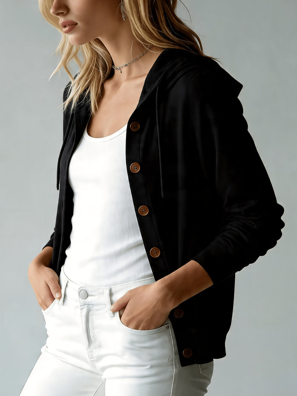 Freja | Sort cardigan med hætte og knapper