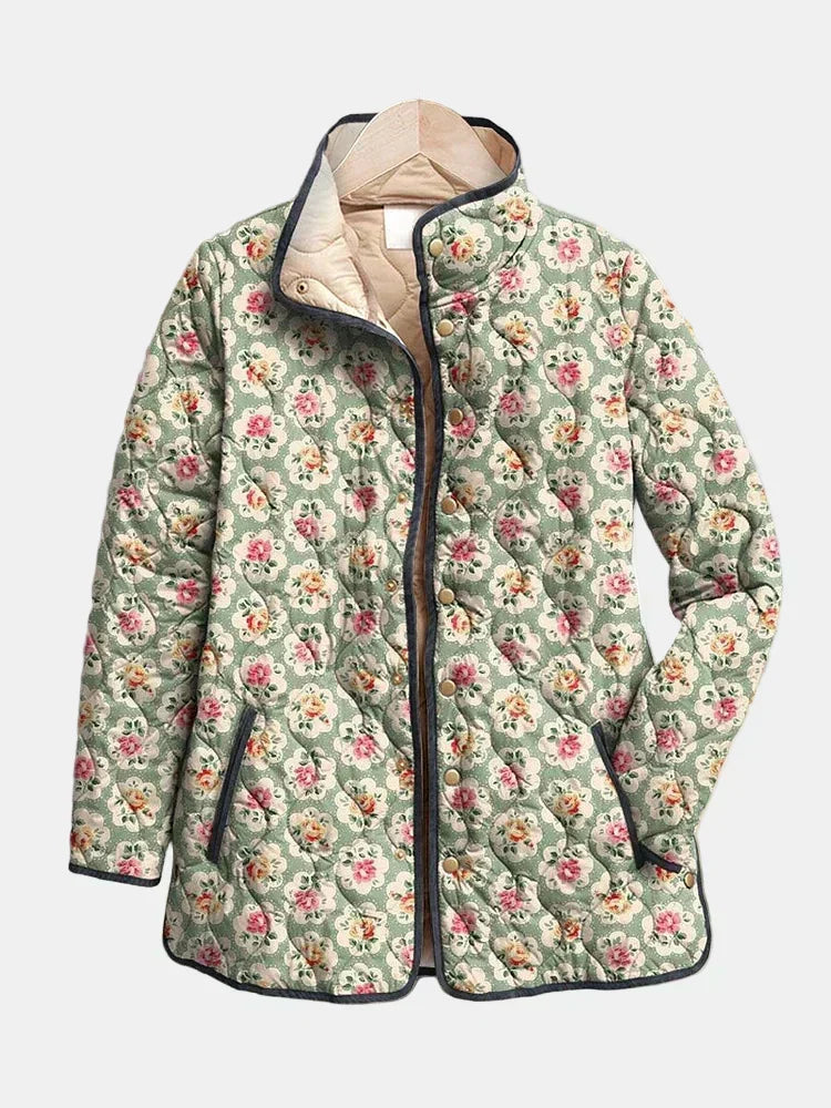 Signe | Quiltet jakke med tapetblomstret mønster