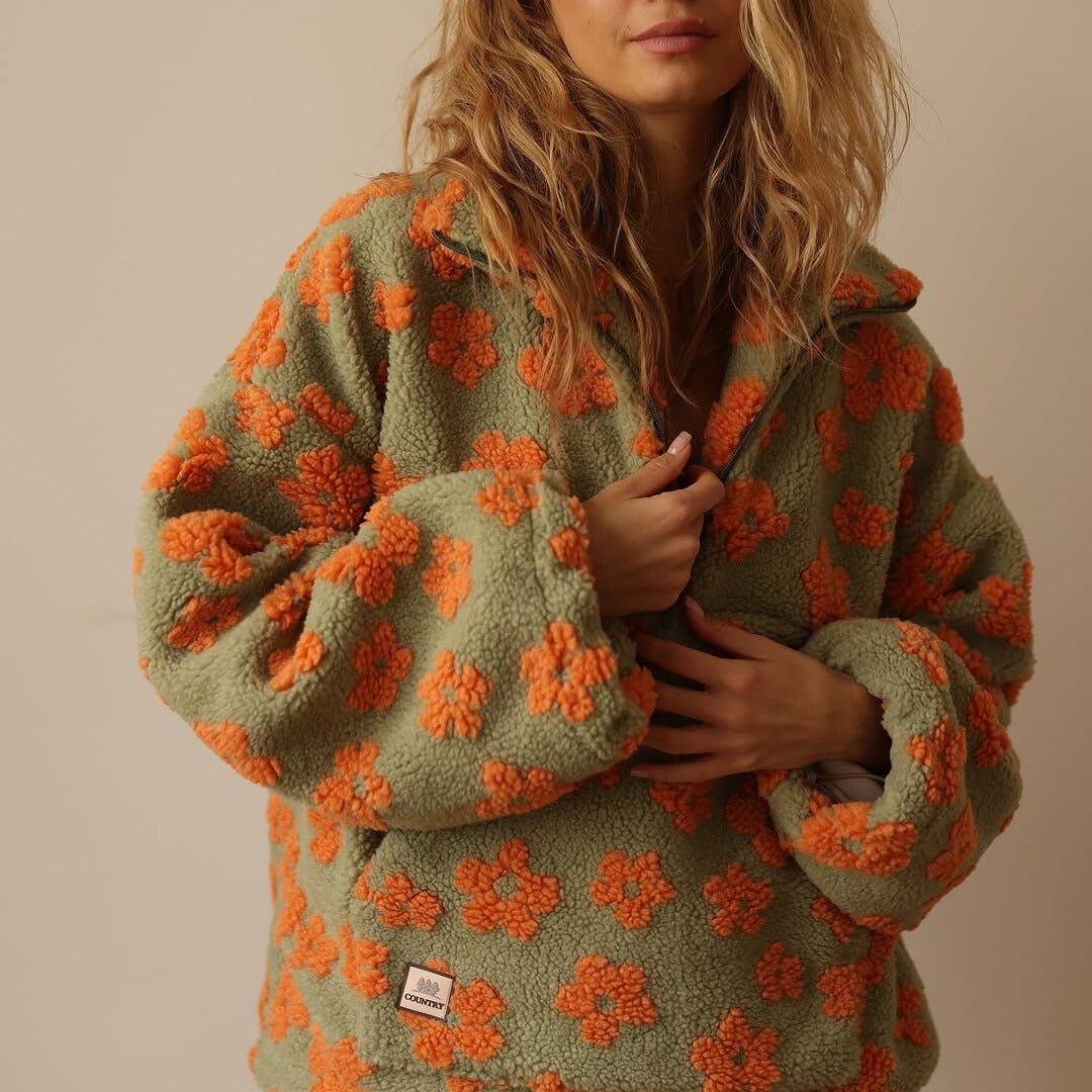 Daisy | Blød teddyjakke med blomsterdetaljer