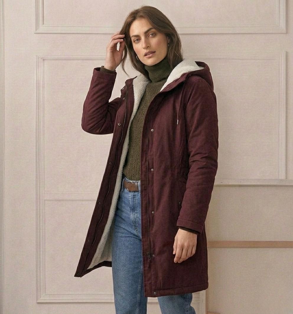 Alma | Vandafvisende longline-frakke med justerbar hætte
