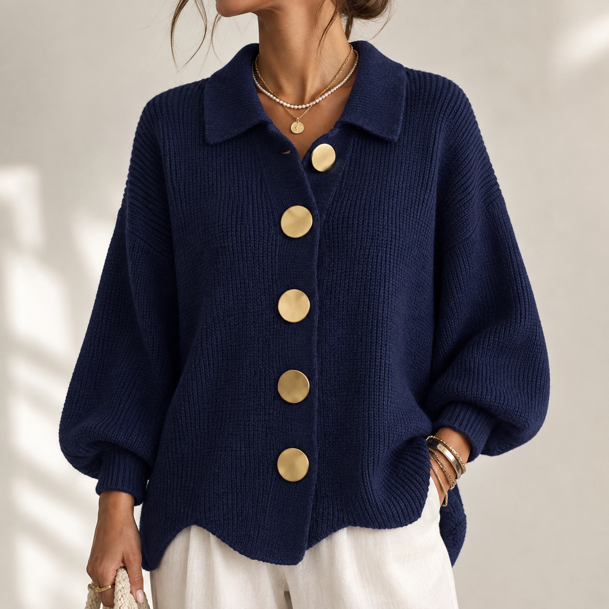 Dora | Oversized cardigan med krave og knapper
