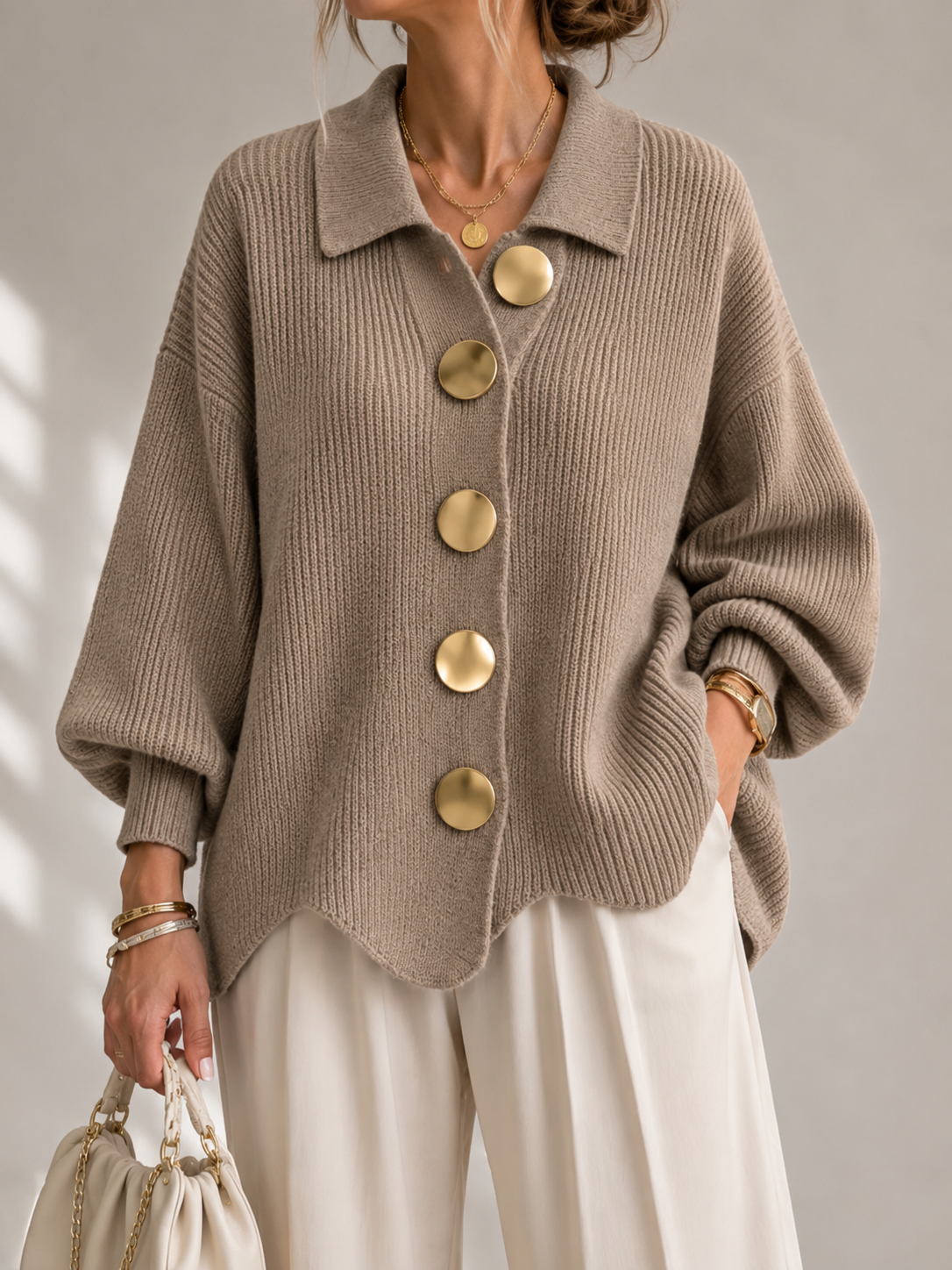 Dora | Oversized cardigan med krave og knapper