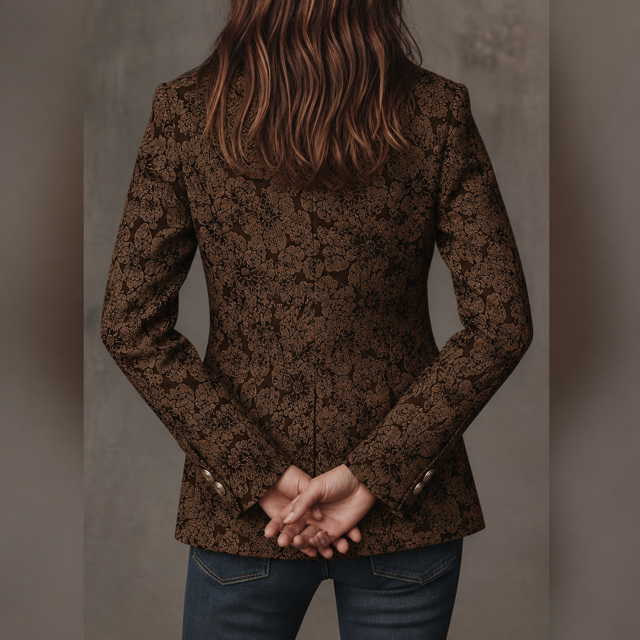 Klara | Figursyet jacquard-blazer med paisleymønster