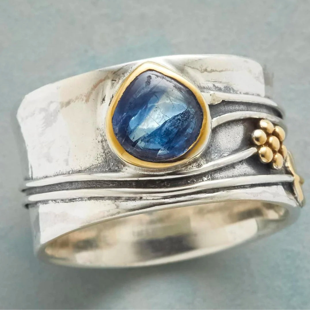 Vintage ring med blå safir, sølvbelagt