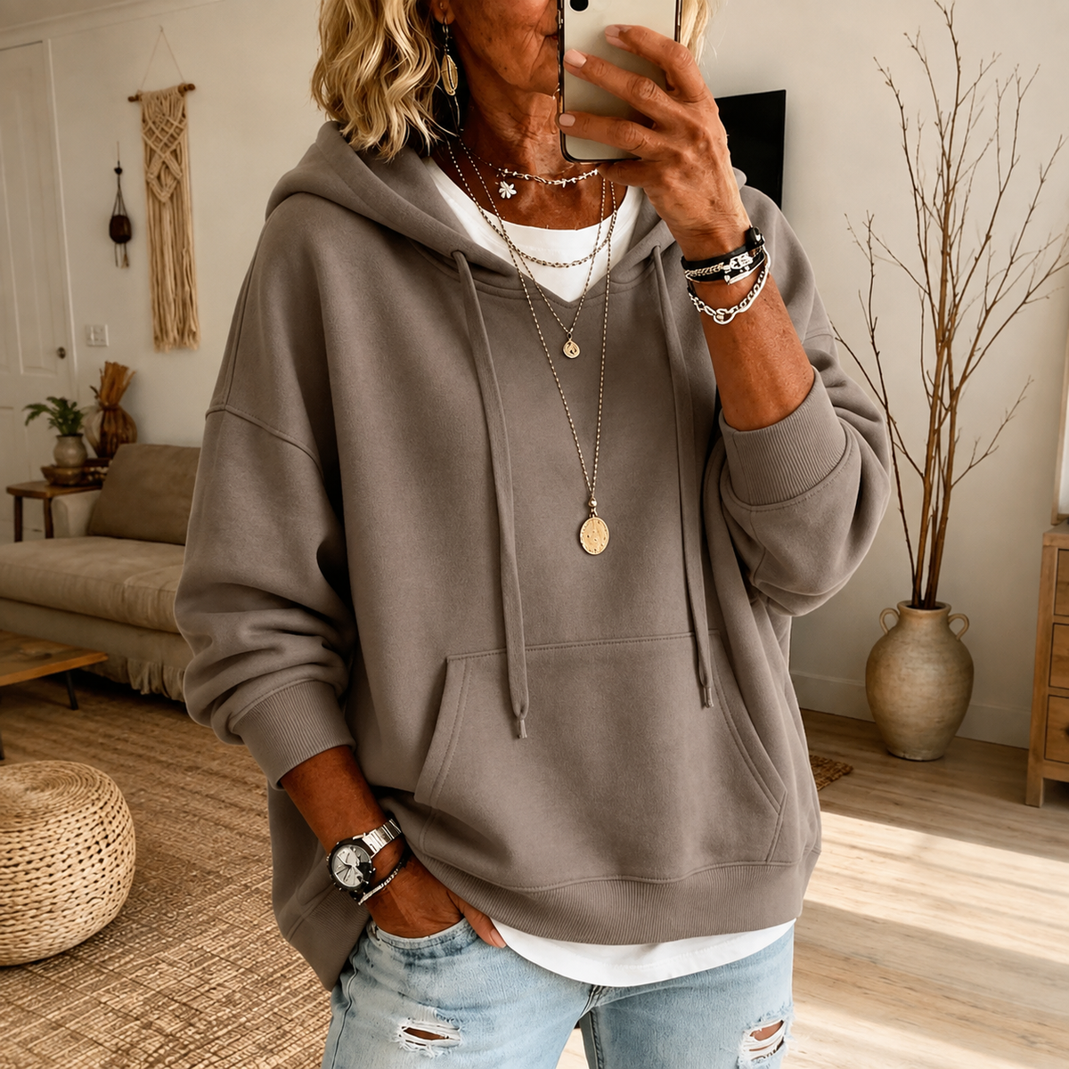 Ella | Oversized hættetrøje i taupe med kængurulomme
