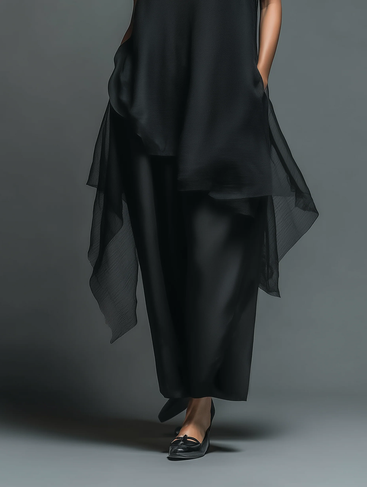 Freja | Sort mini-kjole med chiffon