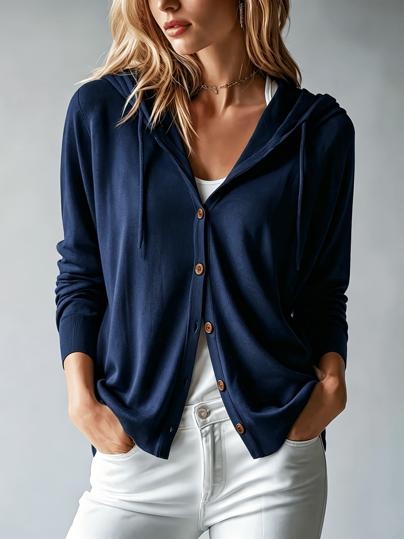 Klara | Marineblå cardigan med hætte og knapper