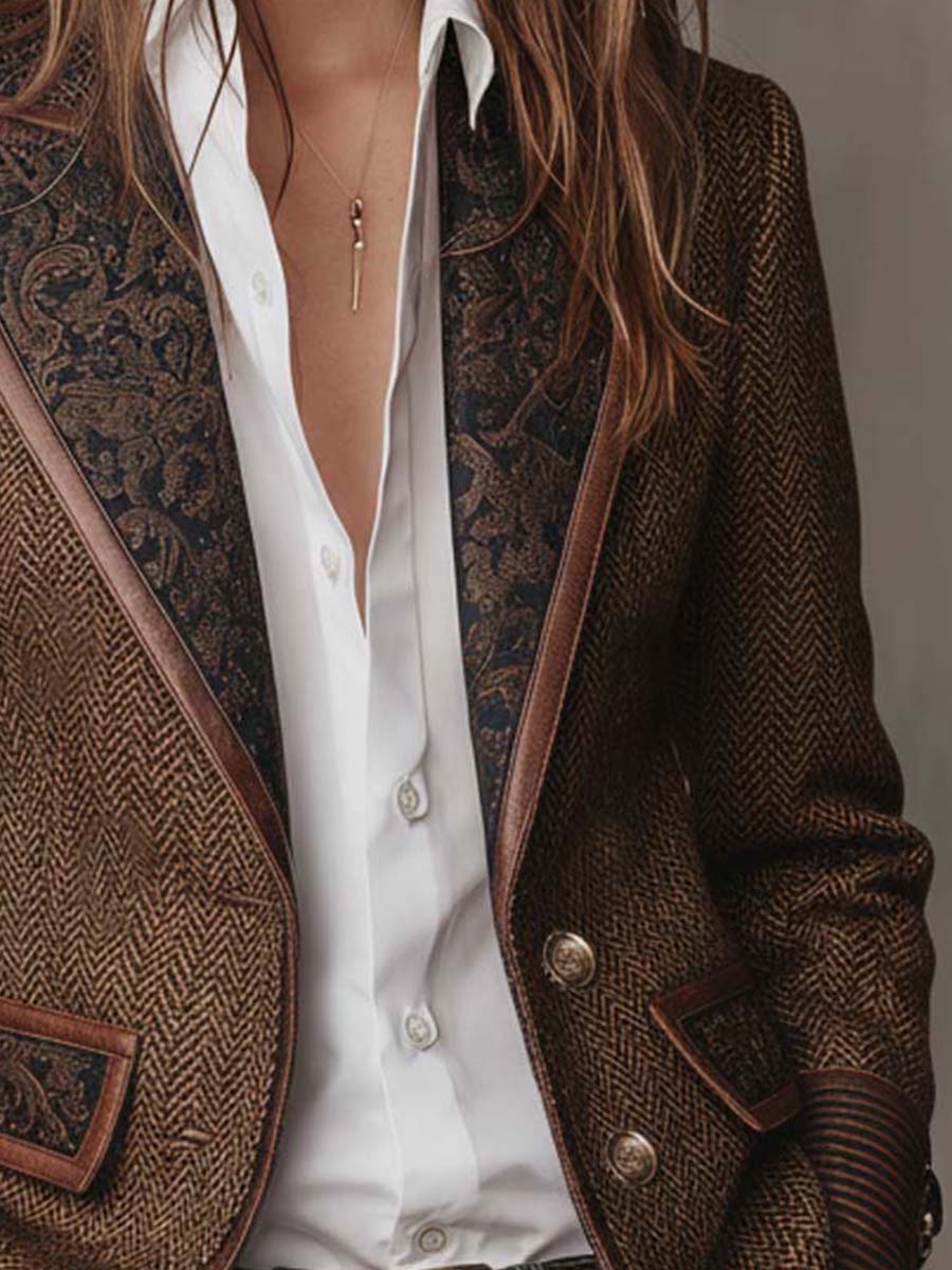 Astrid | Blazer med sildebensmønster og printdetaljer