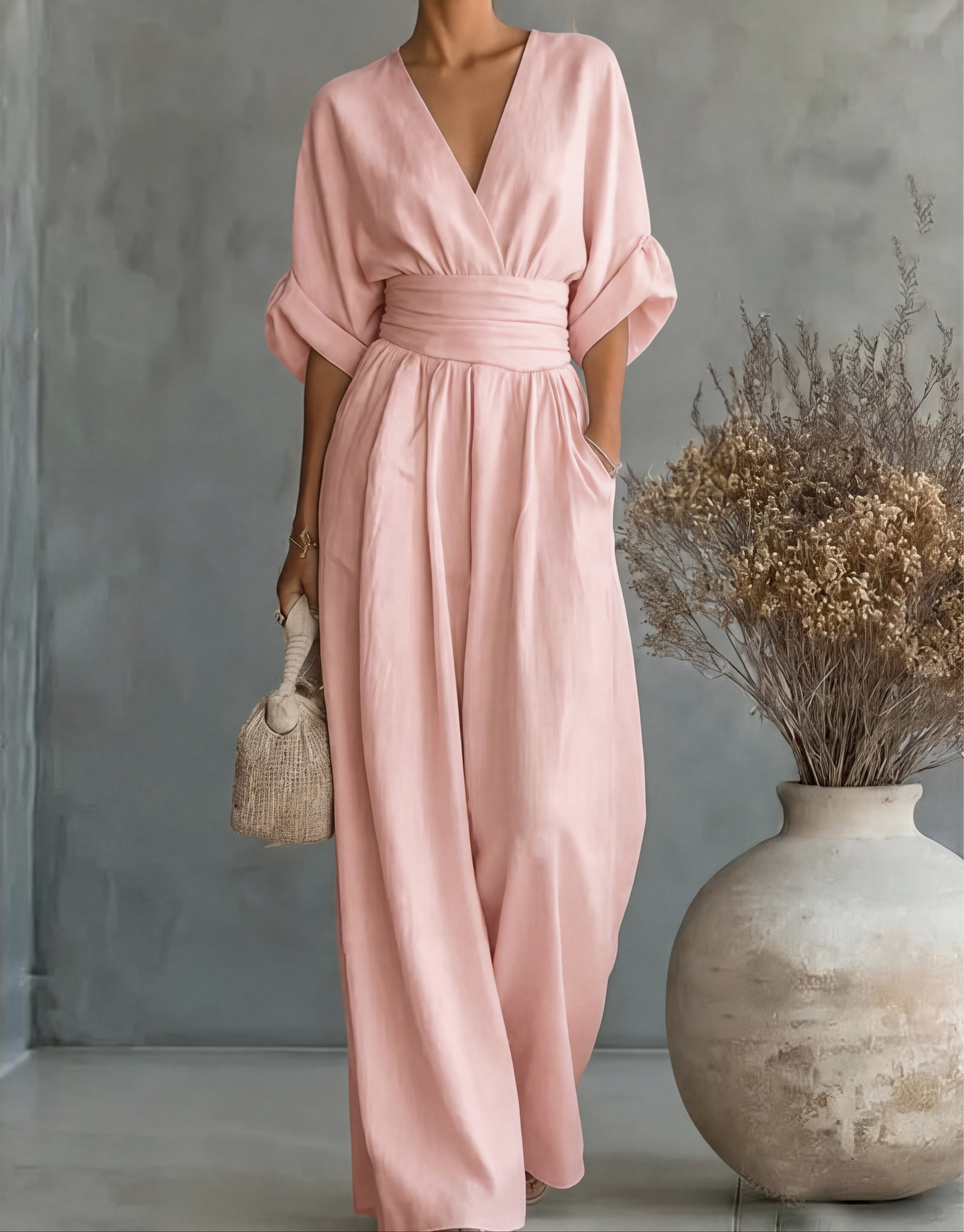 Noelia – Elegant jumpsuit med V-hals
