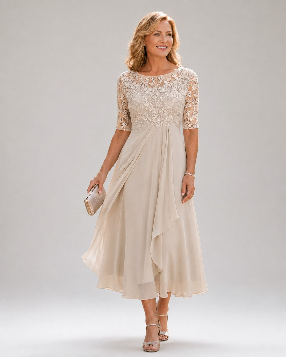 Marina | Elegant midikjole med blonder