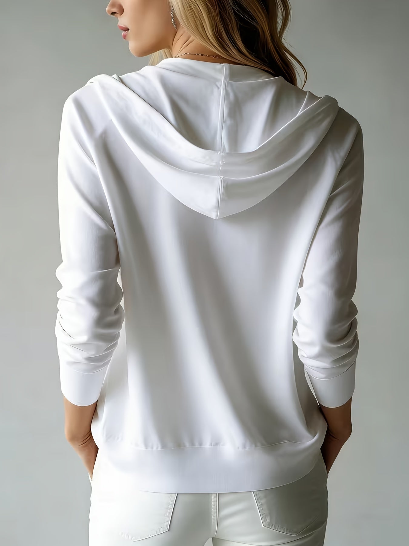 Astrid | Hvid cardigan med hætte og knapper