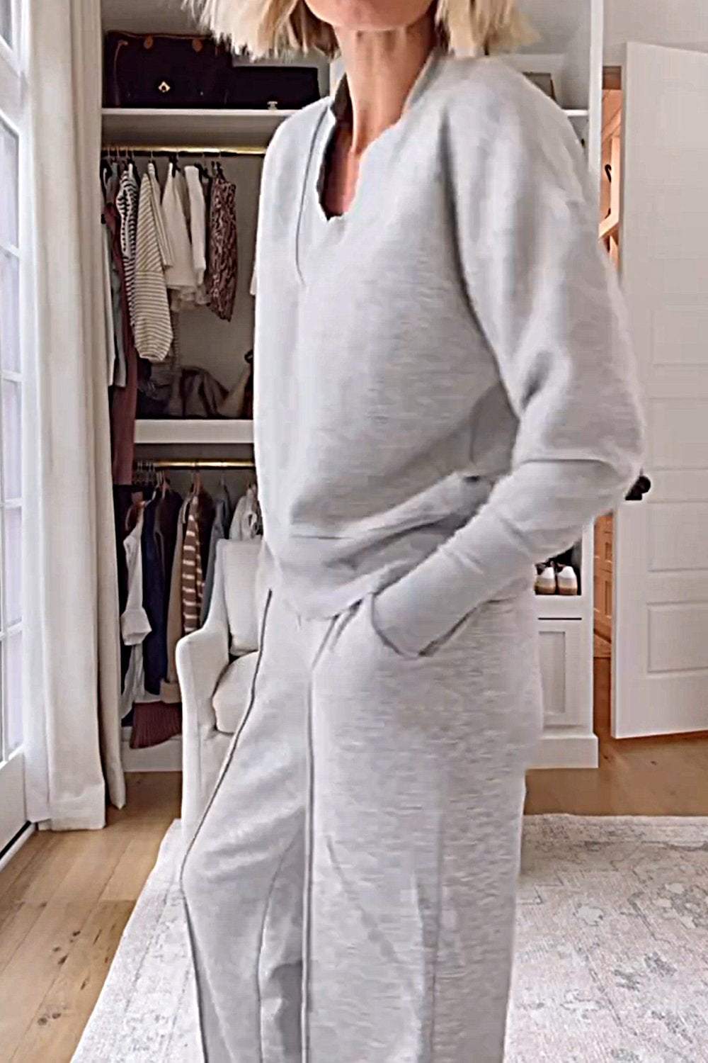 Nina | Sæt med top og bukser med V-hals