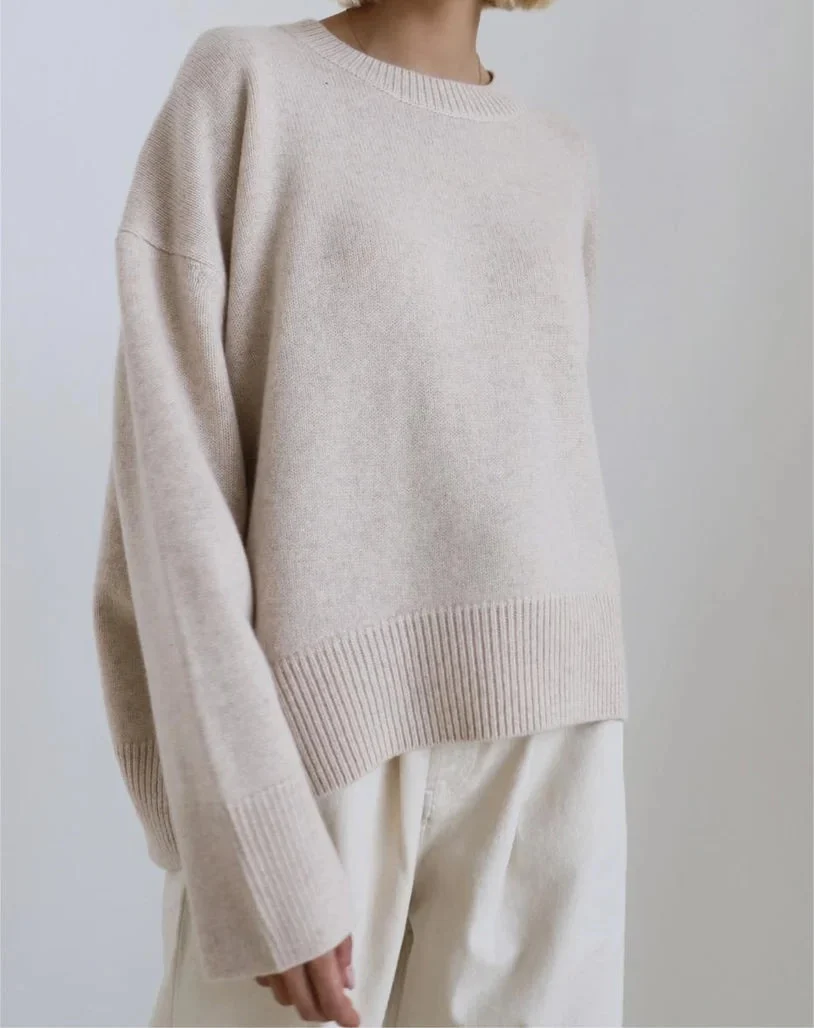 Claire | Cremeblød oversized striktrøje