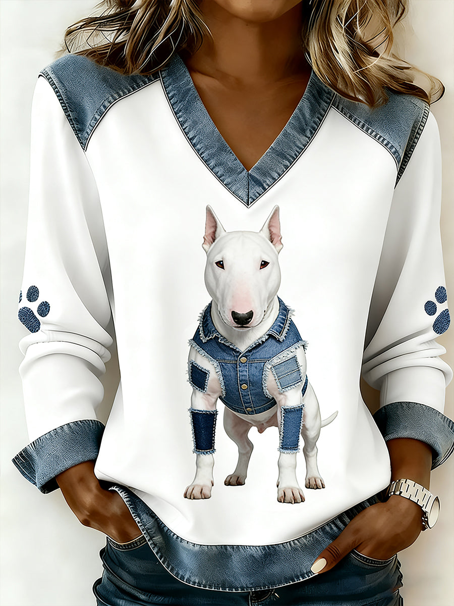 Clara Sofie | V-hals top med denim patchwork og bull terrier-motiv